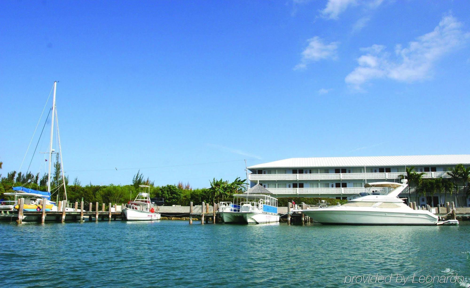 Flamingo Bay Hotel & Marina Фрийпорт Екстериор снимка