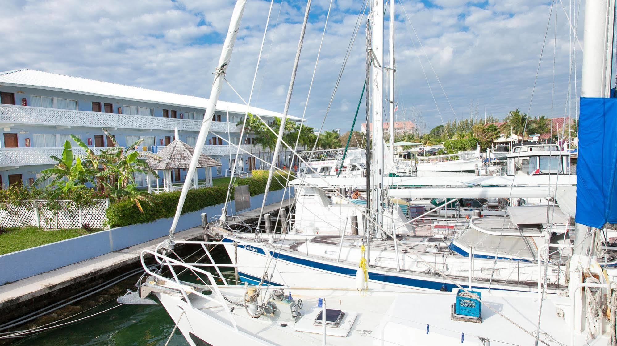 Flamingo Bay Hotel & Marina Фрийпорт Екстериор снимка