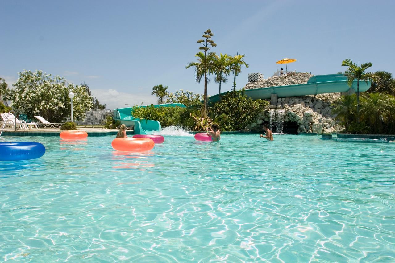 Flamingo Bay Hotel & Marina Фрийпорт Екстериор снимка